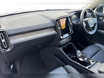 Used Volvo XC40 2026 for sale - 78456487: Photo