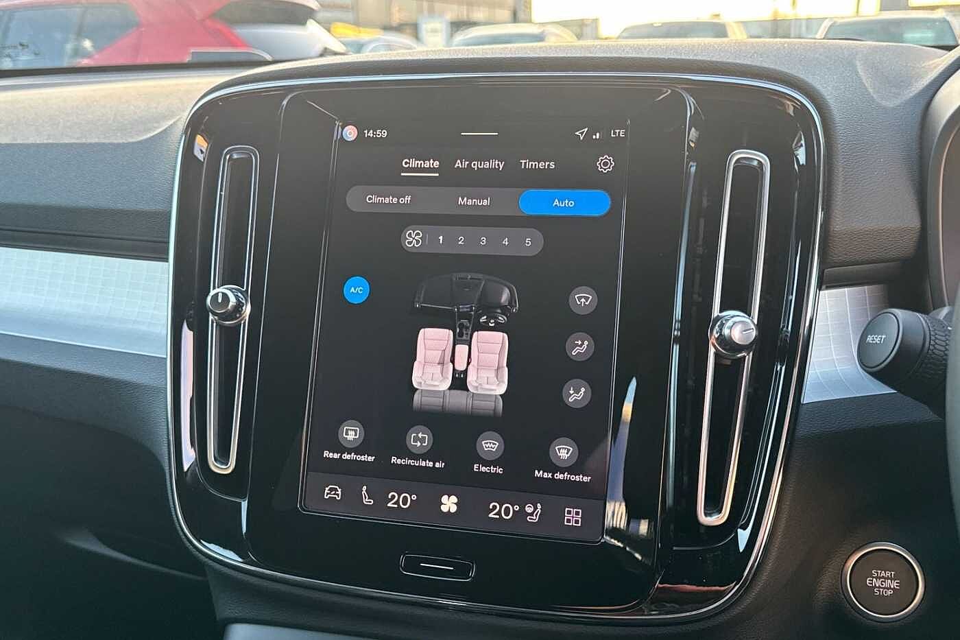 Used Volvo XC40 2025 for sale - 76614973: Photo 25