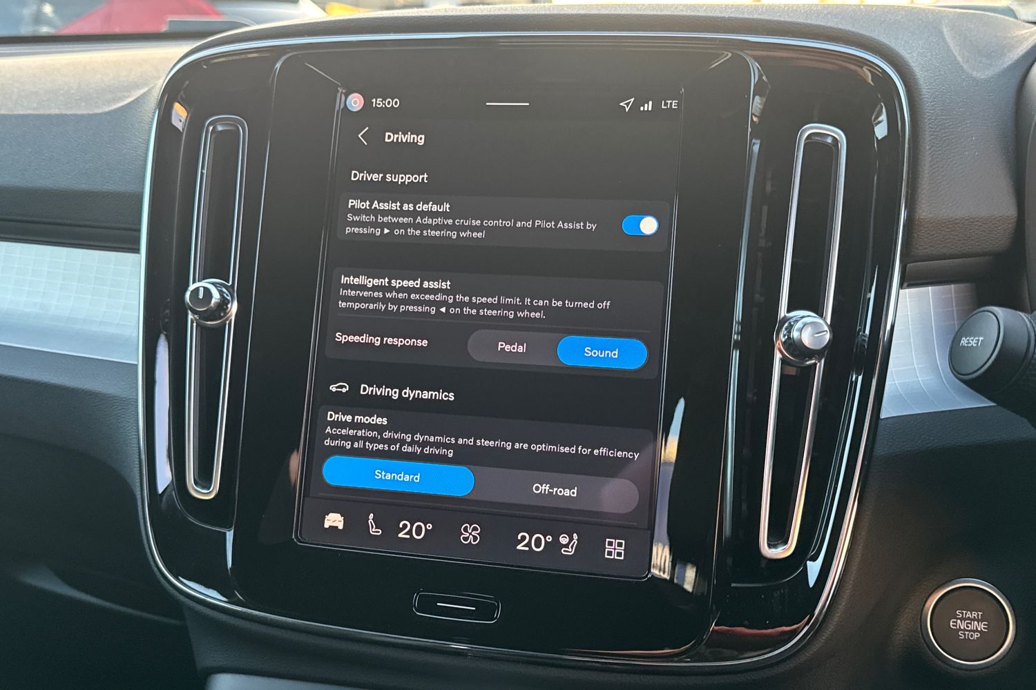 Used Volvo XC40 2025 for sale - 76614973: Photo 27