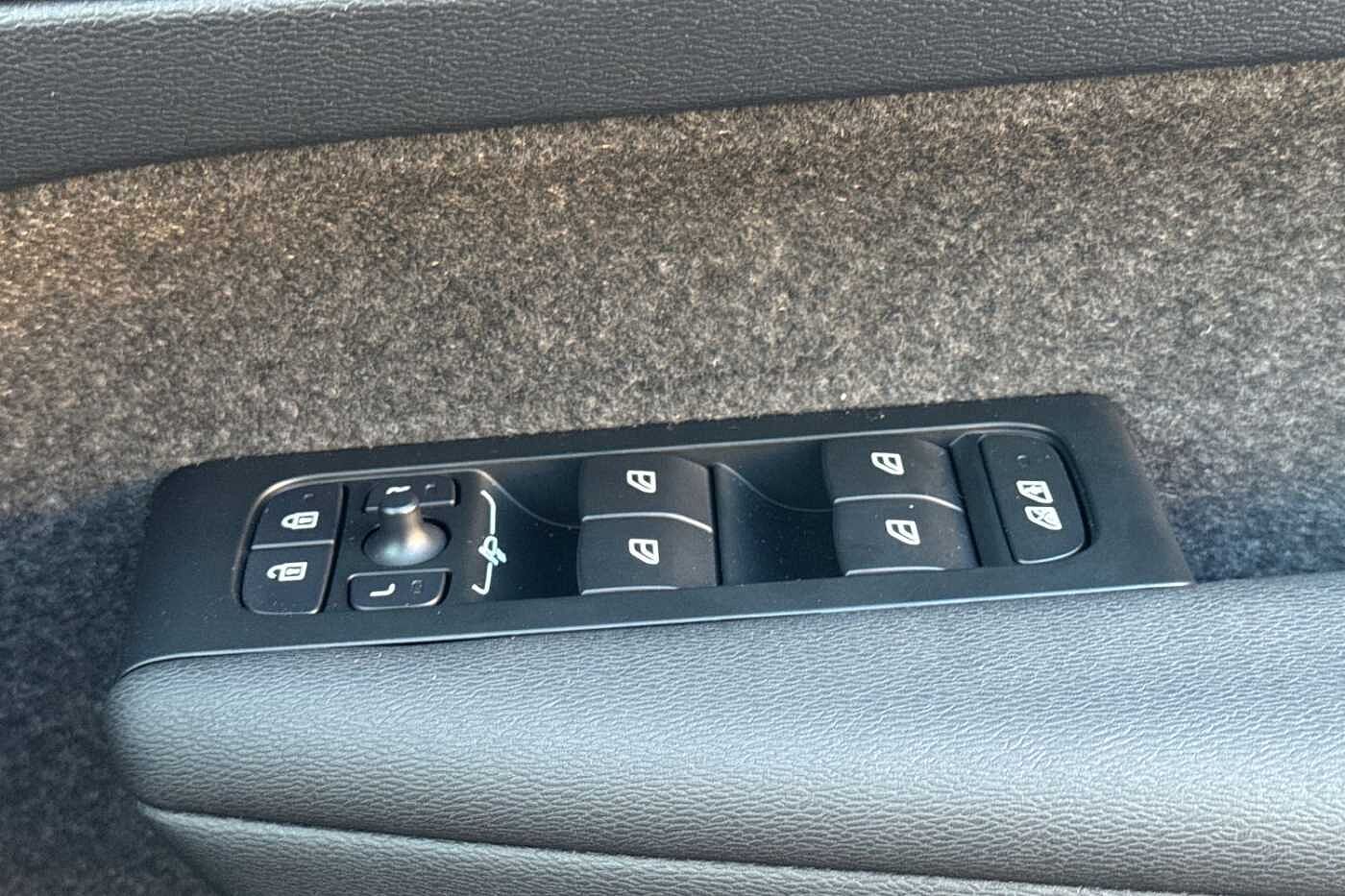 Used Volvo XC40 2025 for sale - 76614973: Photo 36