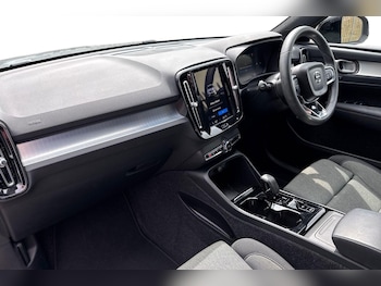Used Volvo XC40 2024 for sale - 79113395: Photo