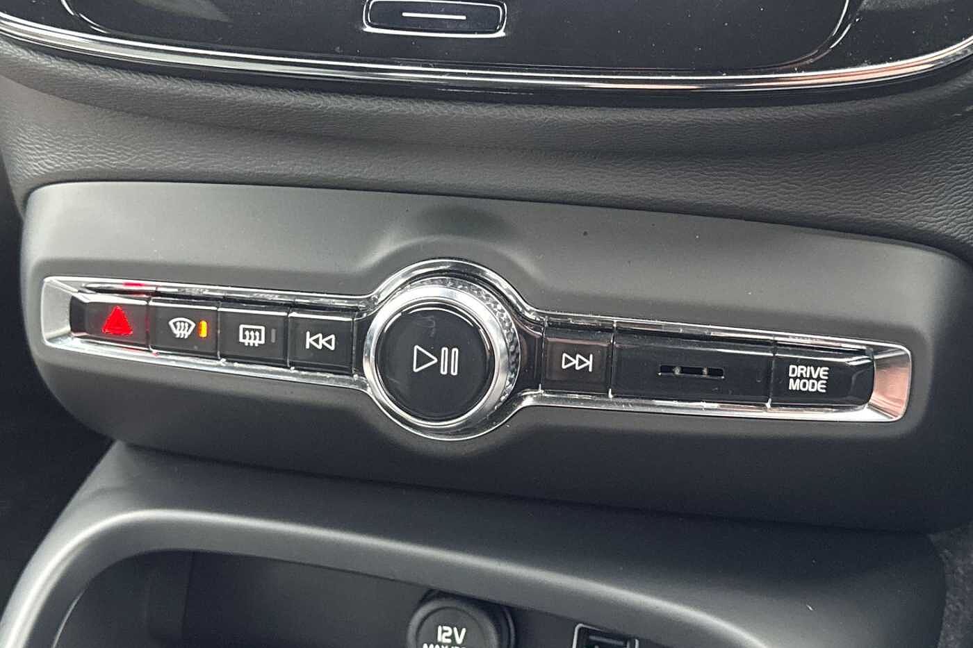 Used Volvo XC40 2022 for sale - 77198268: Photo 14