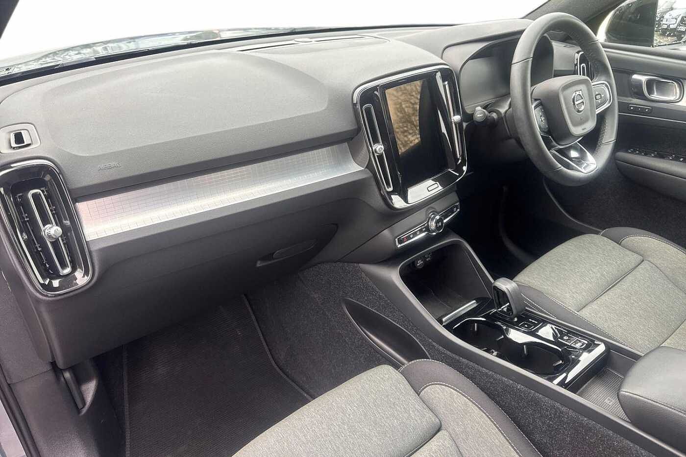 Used Volvo XC40 2022 for sale - 77198268: Photo 2