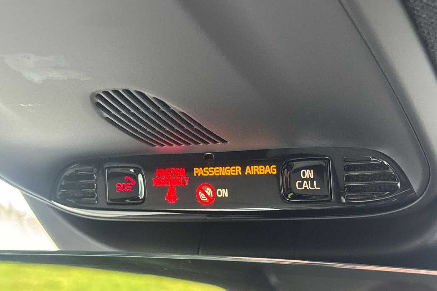 Used Volvo XC40 2022 for sale - 77198268: Photo 32