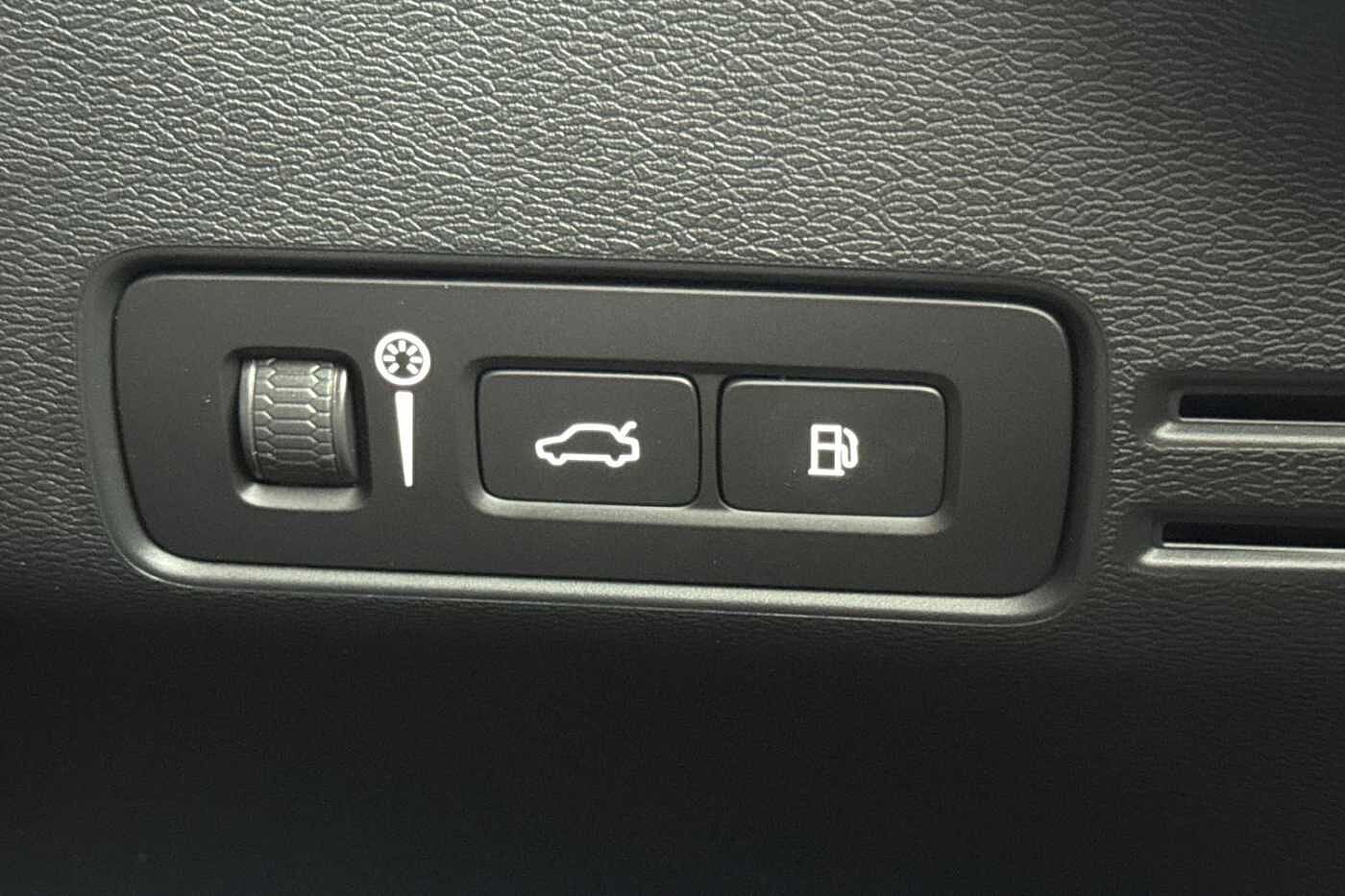 Used Volvo XC40 2022 for sale - 77198268: Photo 35