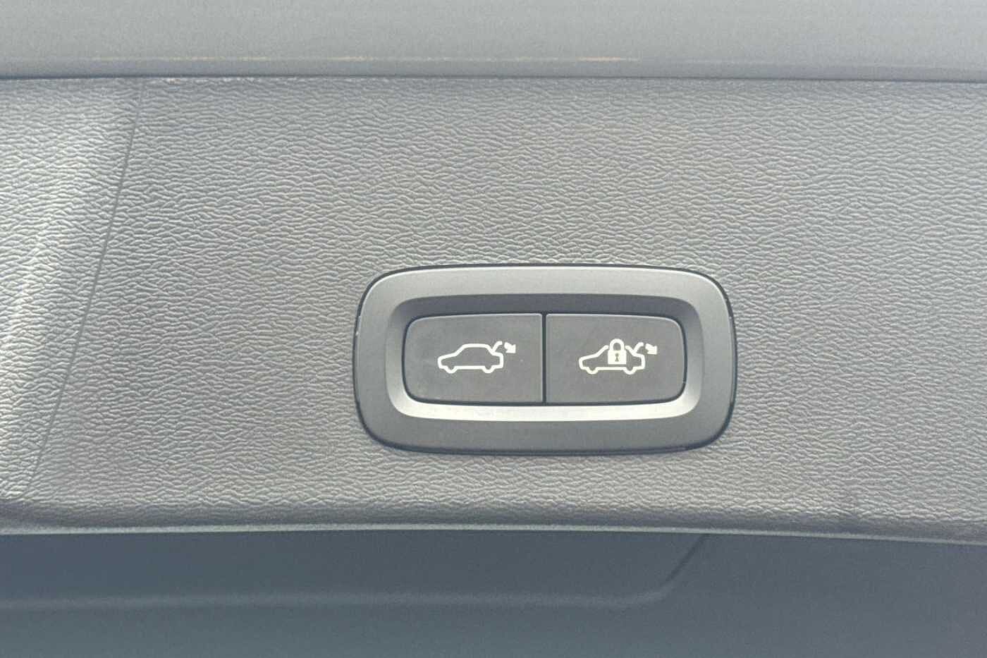 Used Volvo XC40 2022 for sale - 77198268: Photo 38