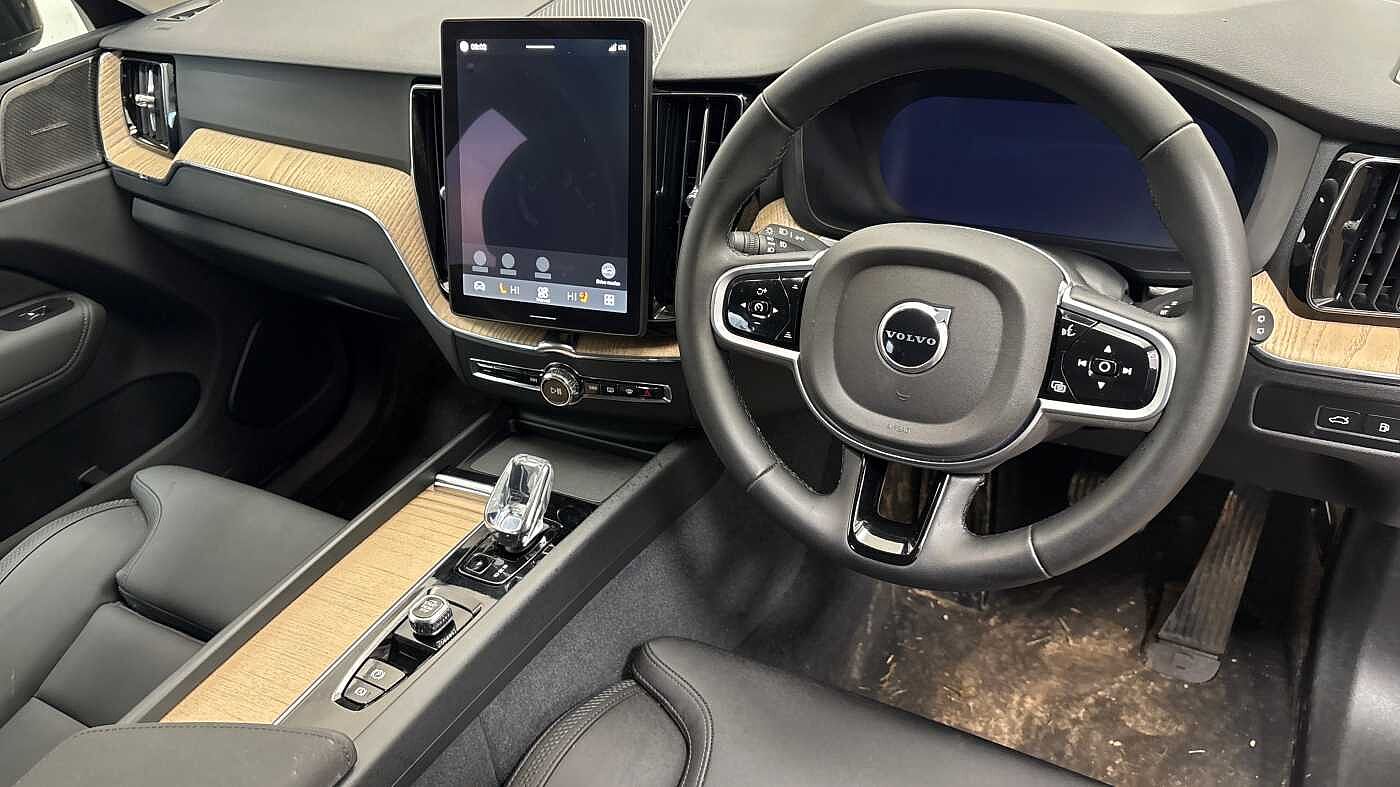 Used Volvo XC60 2025 for sale - 77532063: Photo 9
