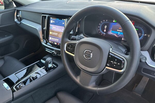 Used Volvo V60 2024 for sale - 75467745: Photo 10