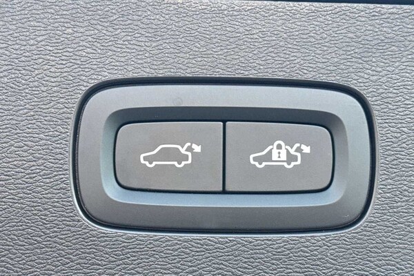 Used Volvo V60 2024 for sale - 75467745: Photo 40