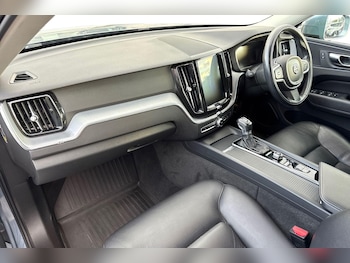 Used Volvo XC60 2018 for sale - 76289931: Photo