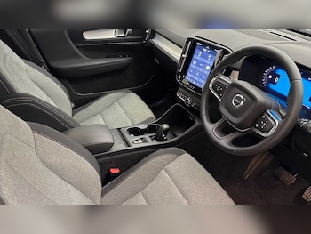 Used Volvo XC40 2025 for sale - 79381264: Photo
