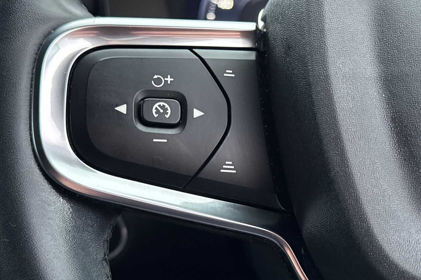 Used Volvo XC40 2021 for sale - 76302423: Photo 11