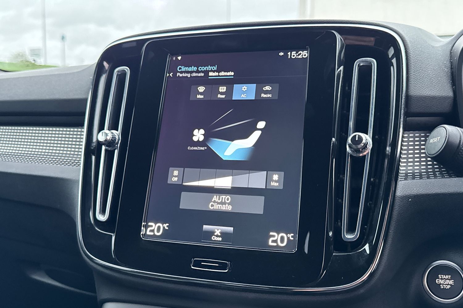 Used Volvo XC40 2021 for sale - 76302423: Photo 24