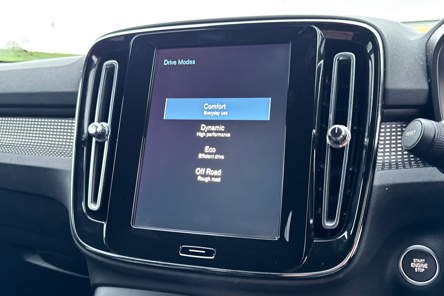 Used Volvo XC40 2021 for sale - 76302423: Photo 26