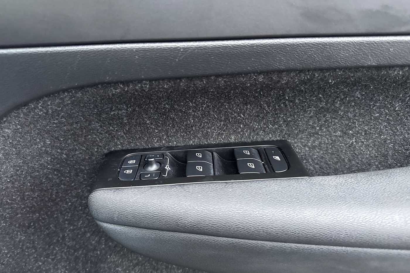 Used Volvo XC40 2021 for sale - 76302423: Photo 35