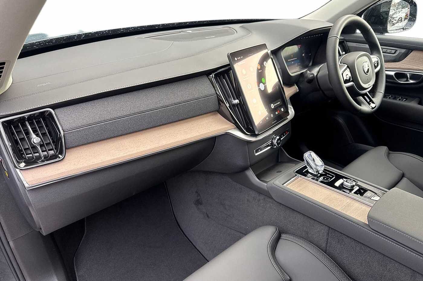 Used Volvo XC90 2025 for sale - 76479791: Photo 2