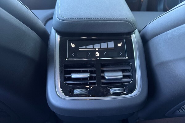 Used Volvo XC60 2025 for sale - 76079269: Photo 35