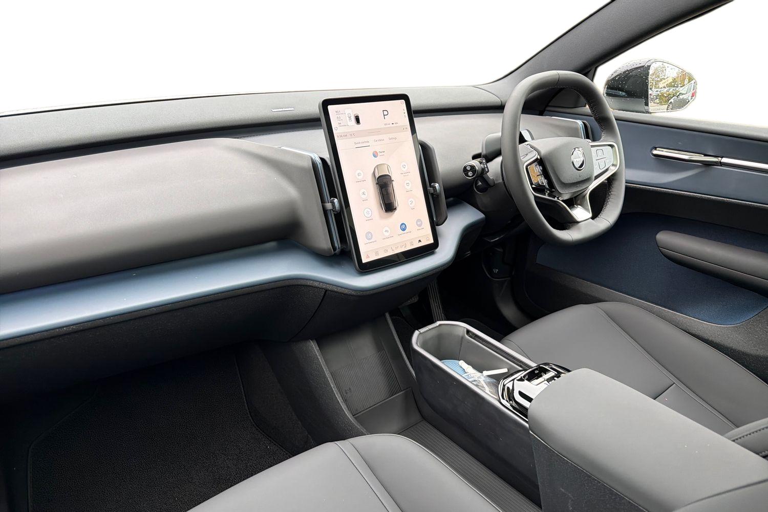 Used Volvo EX30 2025 for sale - 76630164: Photo 2