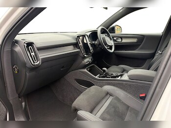 Used Volvo XC40 2024 for sale - 78094689: Photo