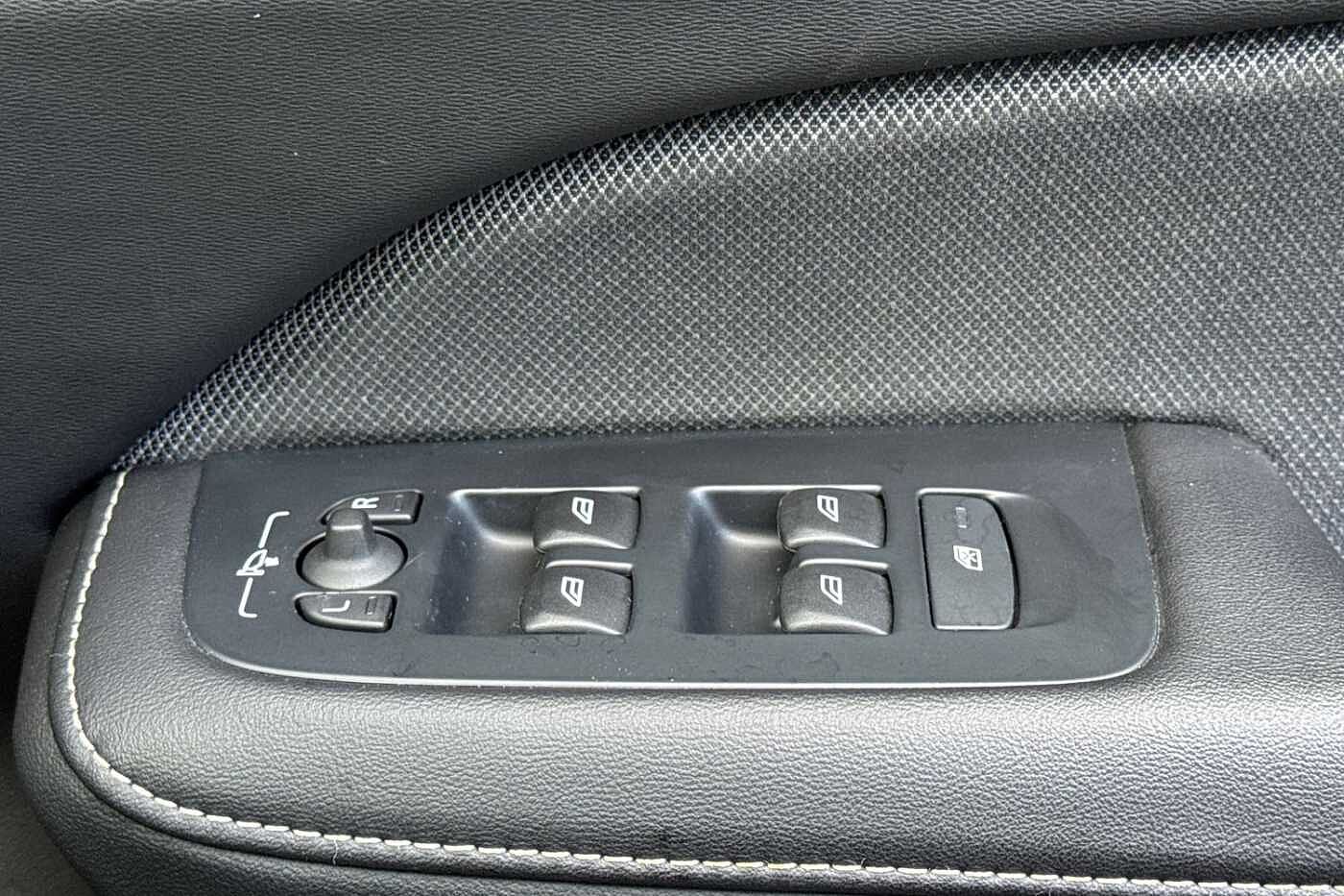 Used Volvo V60 2021 for sale - 76344161: Photo 34