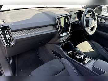 Used Volvo XC40 2024 for sale - 75467362: Photo