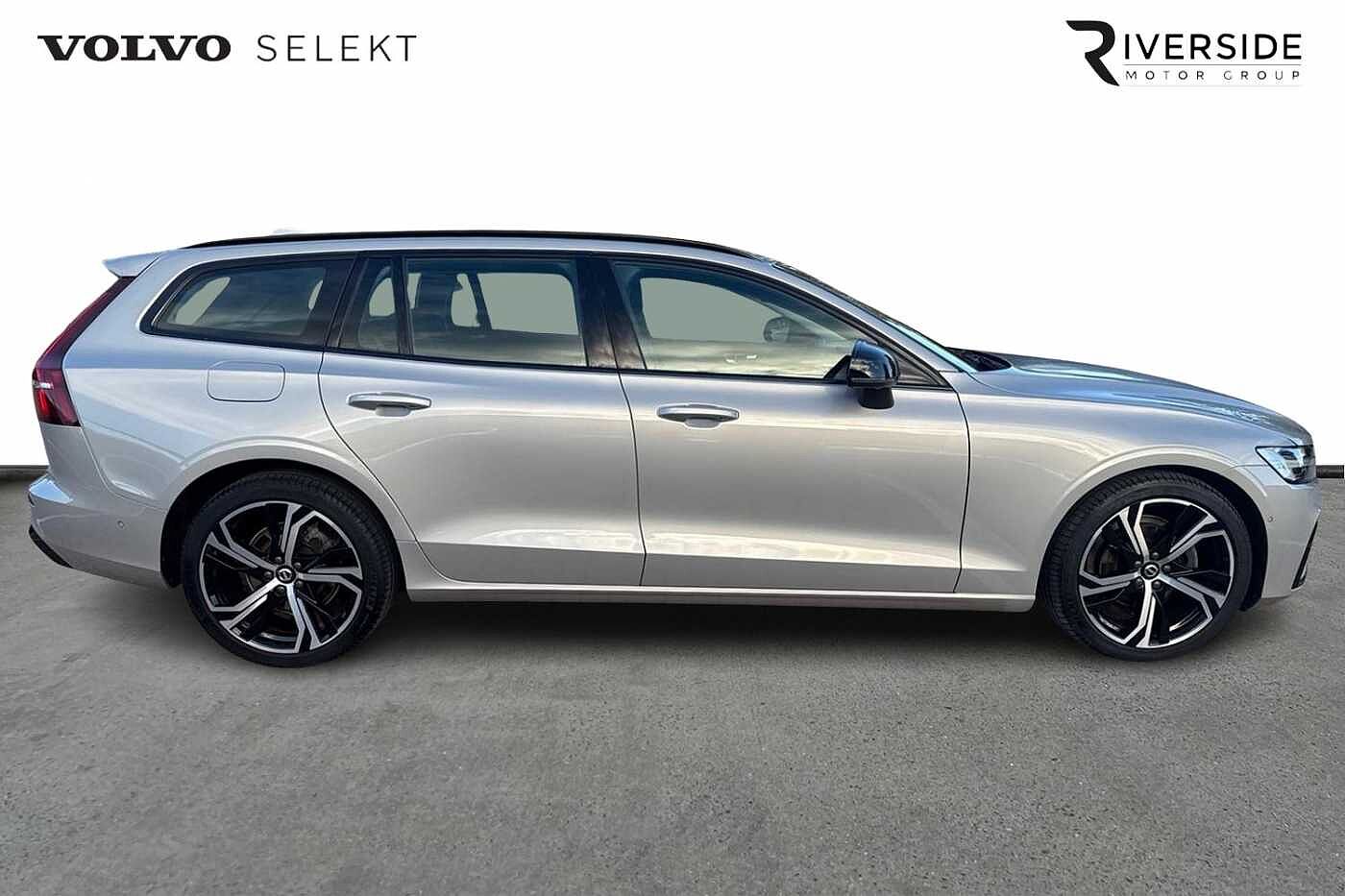 Used Volvo V60 2023 for sale - 76749949: Photo 4
