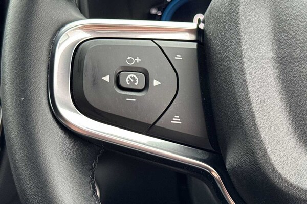 Used Volvo XC40 2025 for sale - 75829305: Photo 11