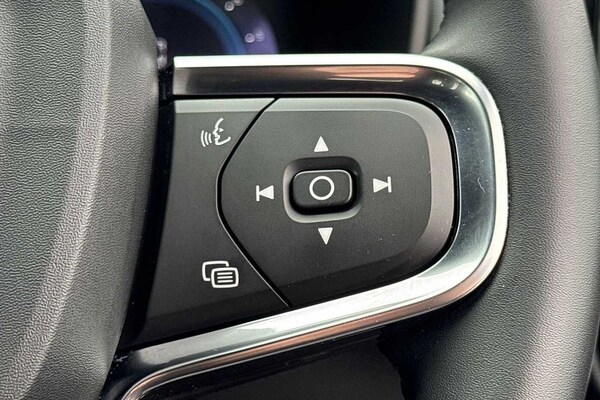 Used Volvo XC40 2025 for sale - 75829305: Photo 12
