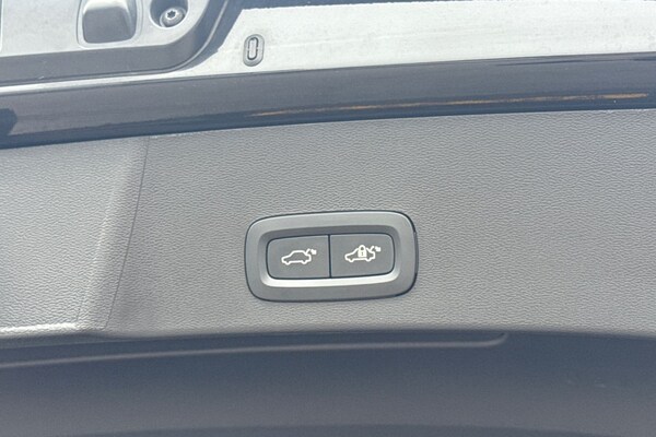 Used Volvo XC40 2025 for sale - 75829305: Photo 37