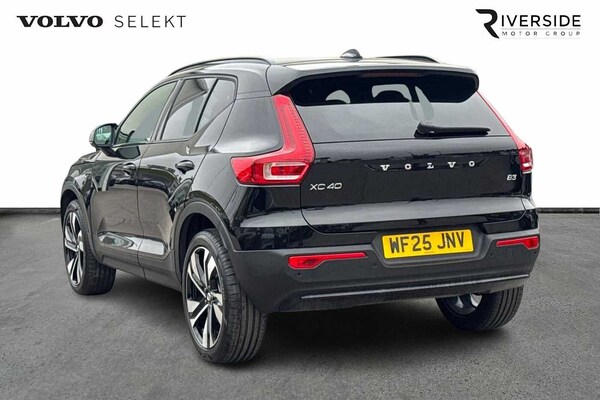 Used Volvo XC40 2025 for sale - 75829305: Photo 3