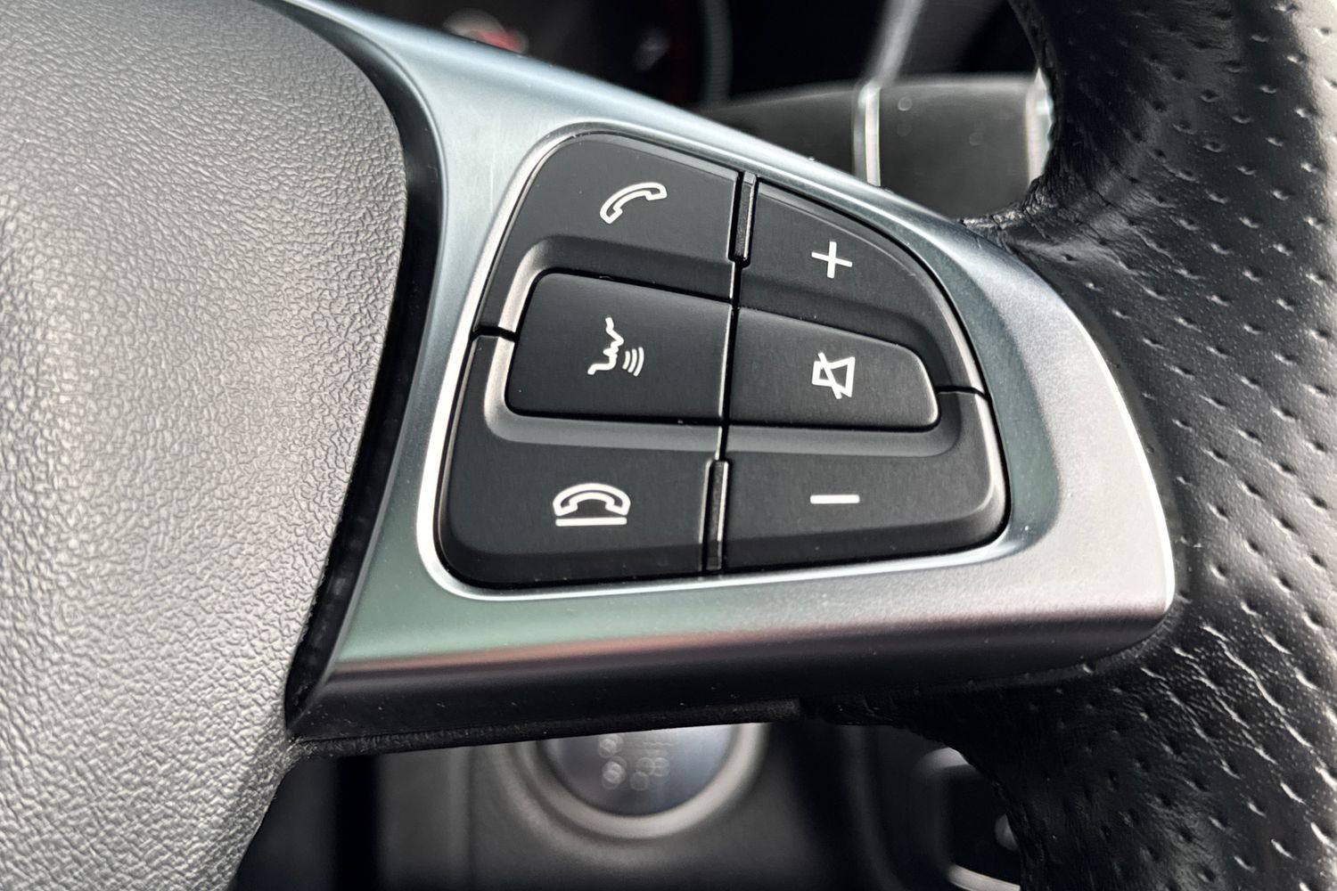 Used Mercedes-Benz GLC 2019 for sale - 76008048: Photo 12