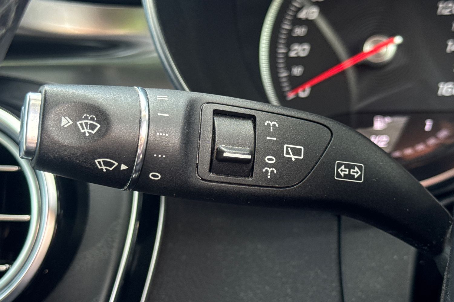 Used Mercedes-Benz GLC 2019 for sale - 76008048: Photo 30