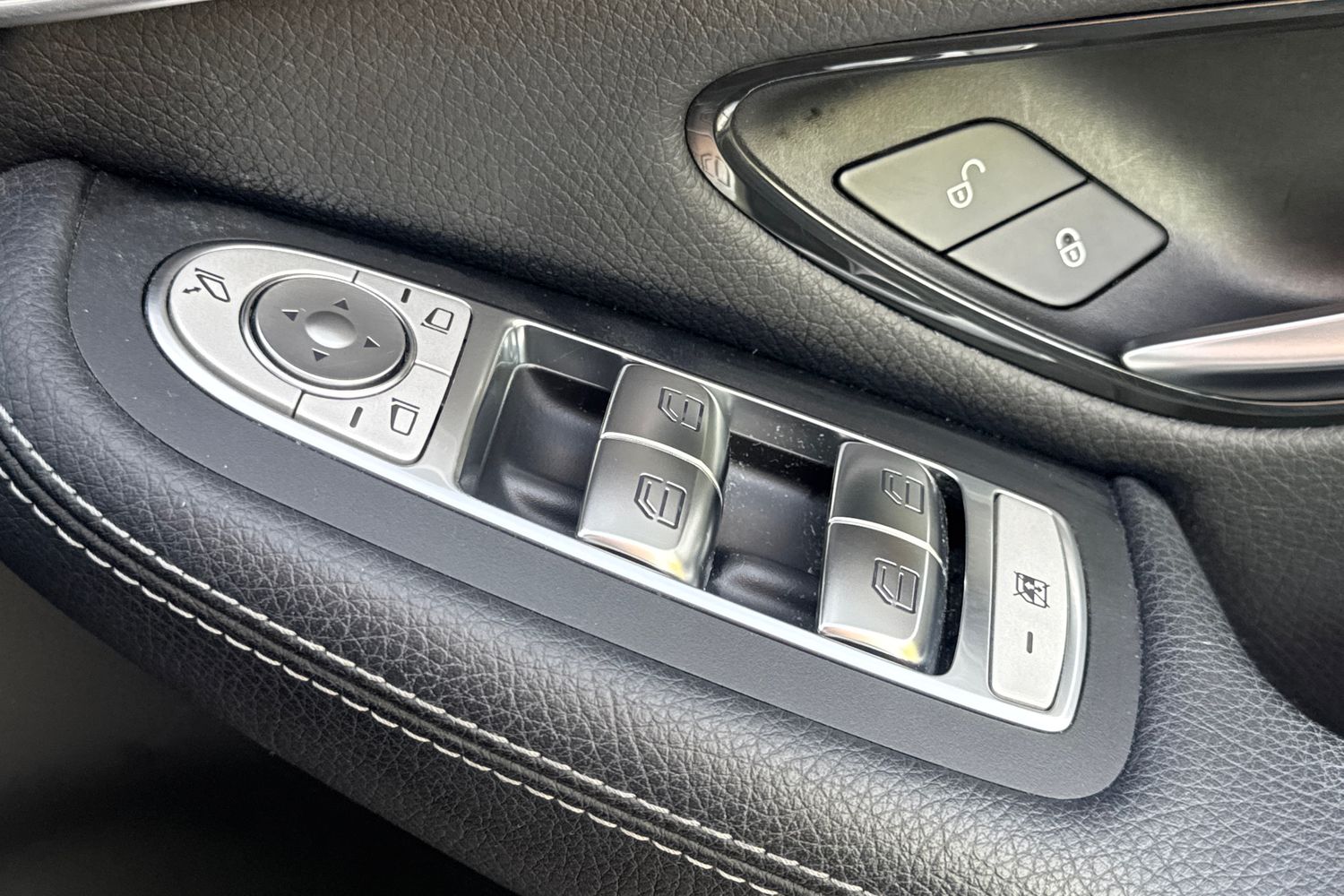Used Mercedes-Benz GLC 2019 for sale - 76008048: Photo 33