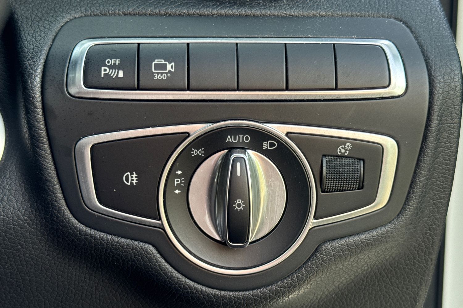 Used Mercedes-Benz GLC 2019 for sale - 76008048: Photo 34