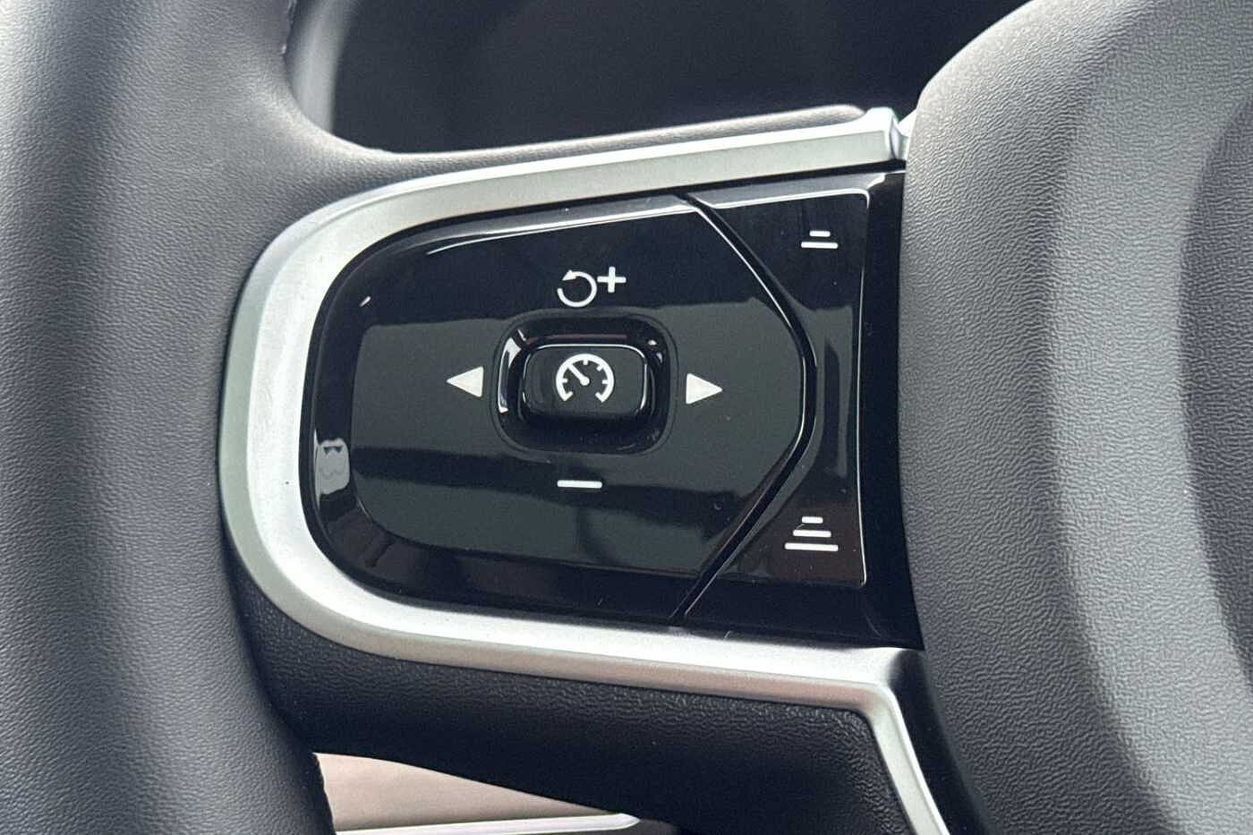 Used Volvo XC90 2025 for sale - 76738101: Photo 11