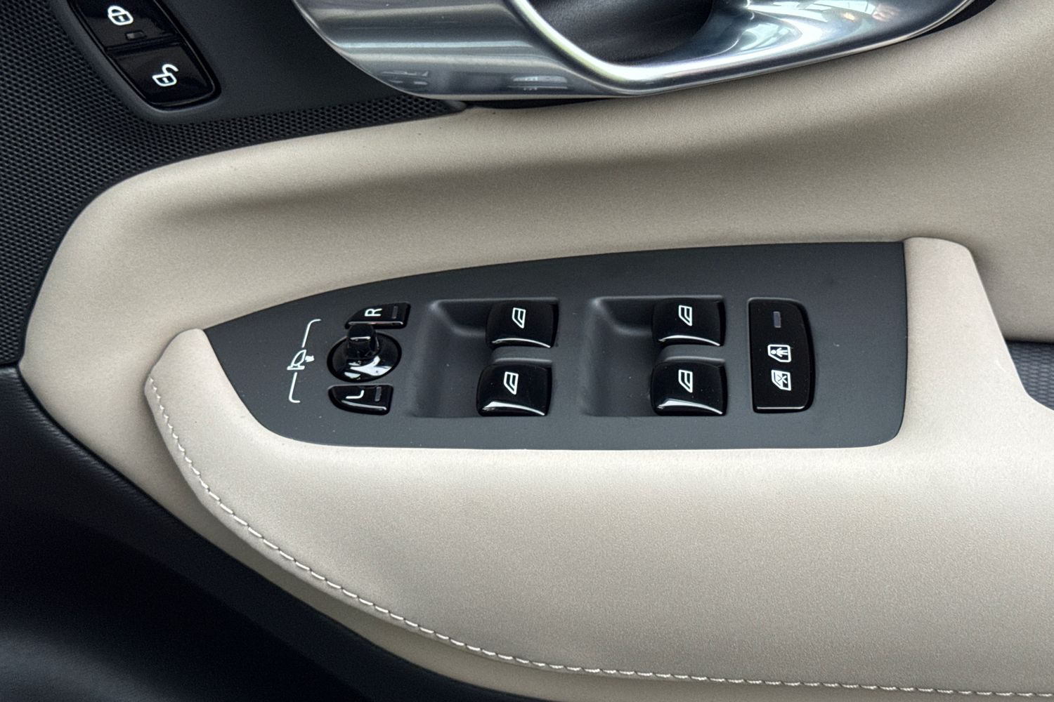 Used Volvo XC90 2025 for sale - 76738101: Photo 35