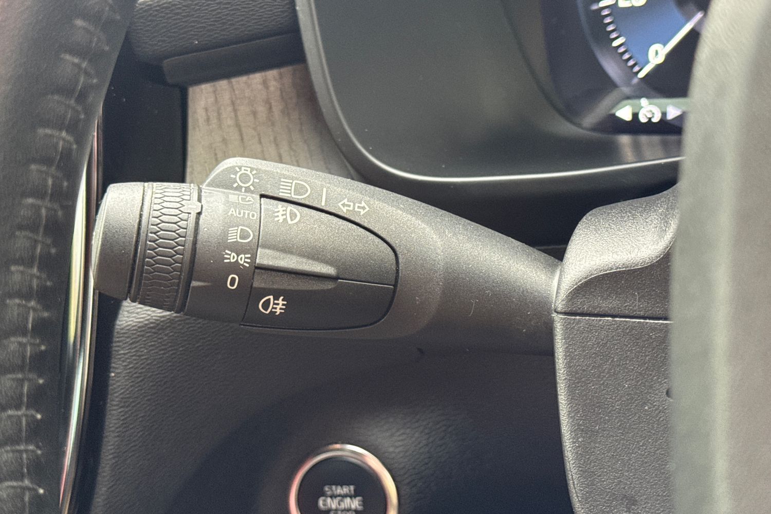 Used Volvo XC40 2021 for sale - 77556831: Photo 33