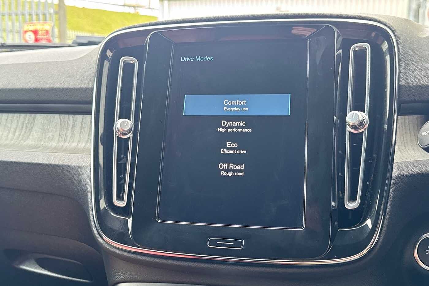 Used Volvo XC40 2021 for sale - 77556831: Photo 35