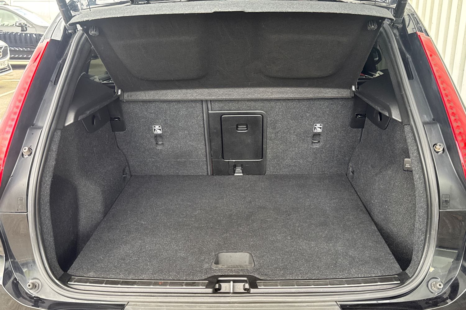 Used Volvo XC40 2021 for sale - 77556831: Photo 8