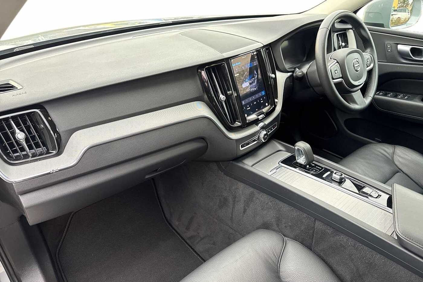 Used Volvo XC60 2023 for sale - 76854652: Photo 2