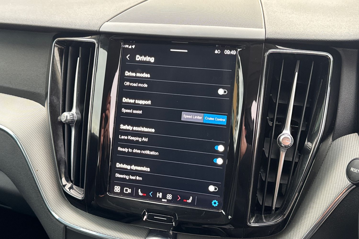 Used Volvo XC60 2023 for sale - 76854652: Photo 26