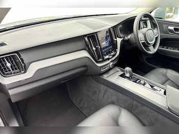 Used Volvo XC60 2023 for sale - 76854652: Photo