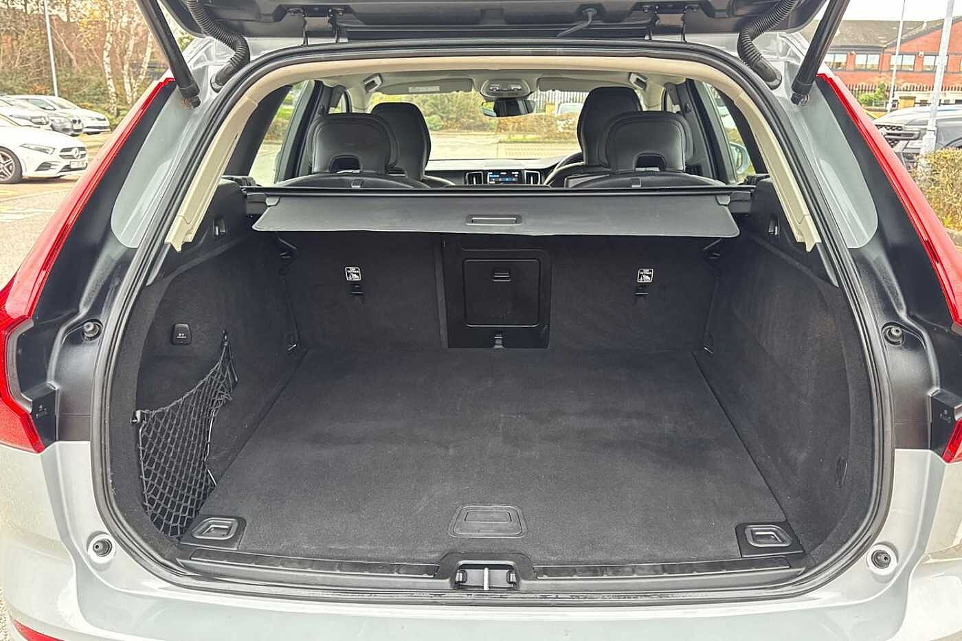 Used Volvo XC60 2023 for sale - 76854652: Photo 8