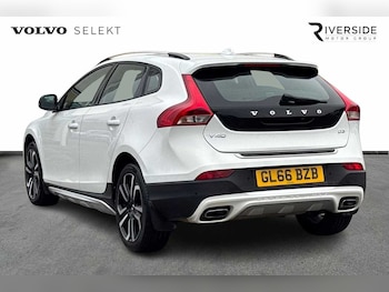 Used Volvo V40 2016 for sale - 77420427: Photo