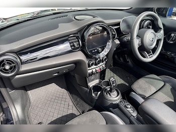 Used MINI Convertible 2024 for sale - 78791705: Photo