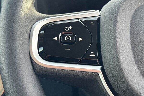 Used Volvo XC60 2025 for sale - 76079035: Photo 11