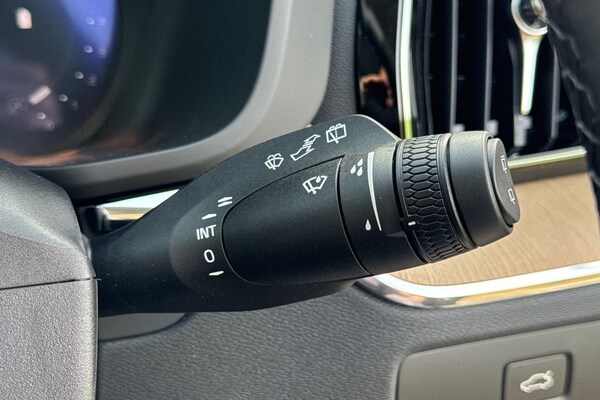 Used Volvo XC60 2025 for sale - 76079035: Photo 34