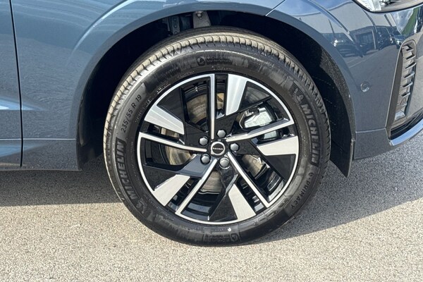 Used Volvo XC60 2025 for sale - 76079035: Photo 5
