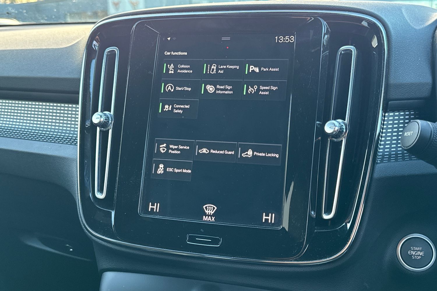 Used Volvo XC40 2020 for sale - 76780305: Photo 25