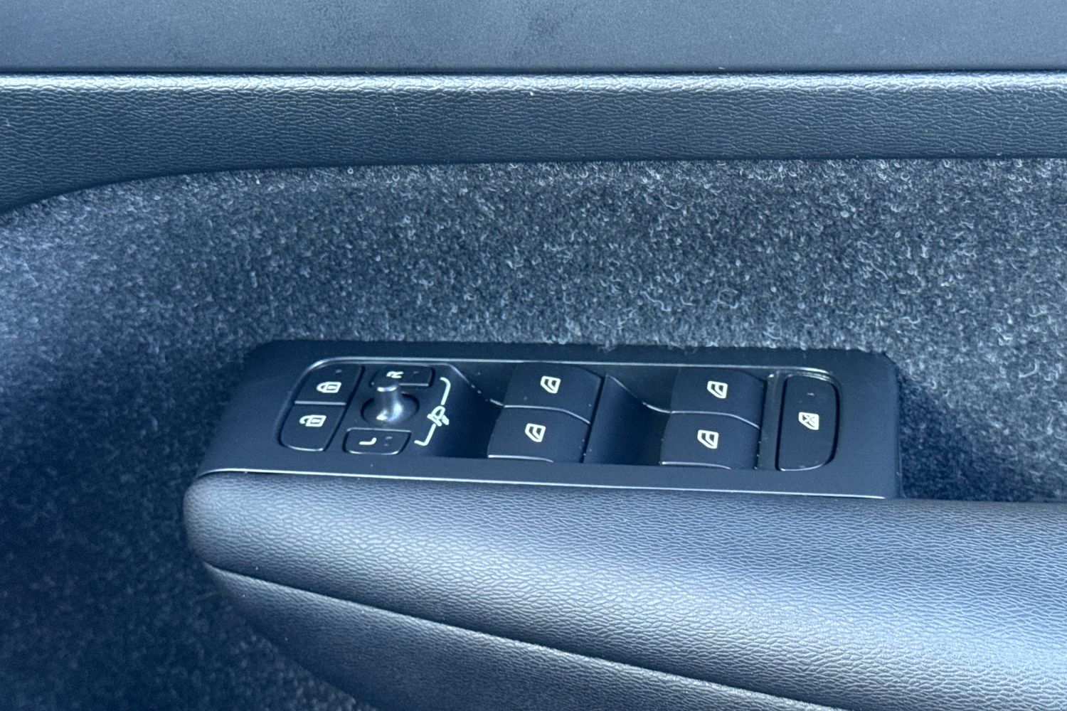 Used Volvo XC40 2020 for sale - 76780305: Photo 35